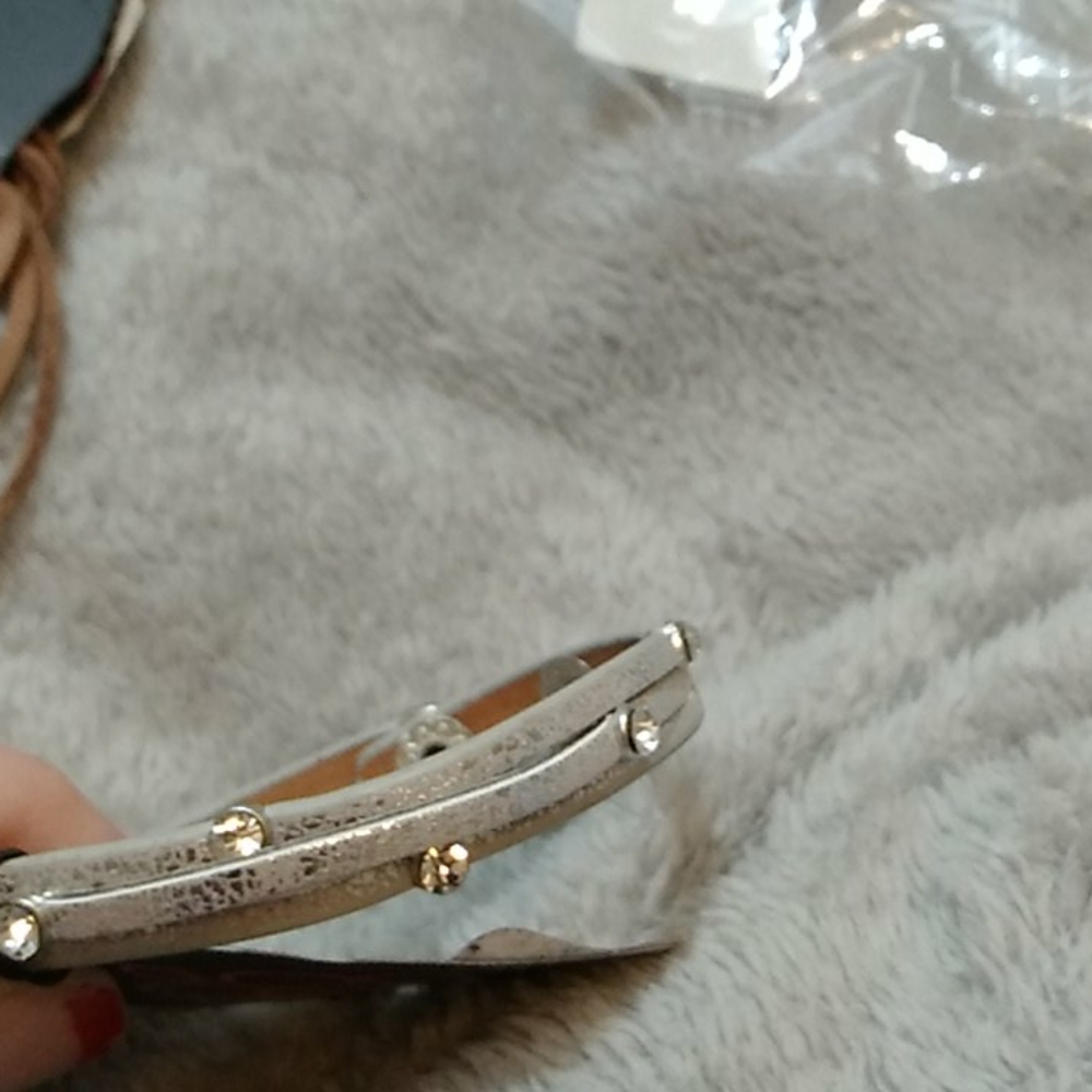 Bracelets - Picture 2 of 2